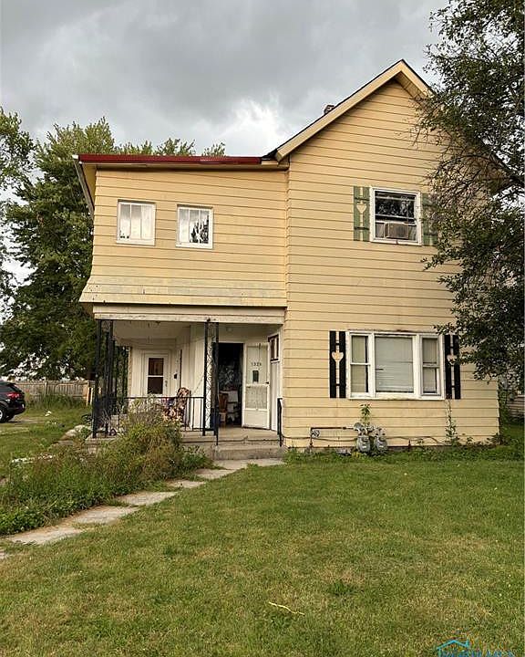 2nd image of 132 George St