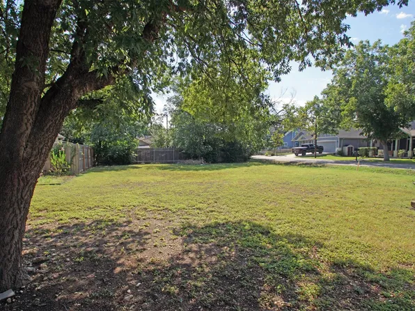 1507 Hart St, Georgetown, TX 78626