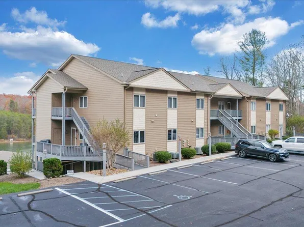 1019 Mariners Way APT 36, Huddleston, VA 24104