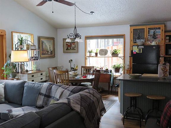 3rd image of 454 Ponderosa Dr