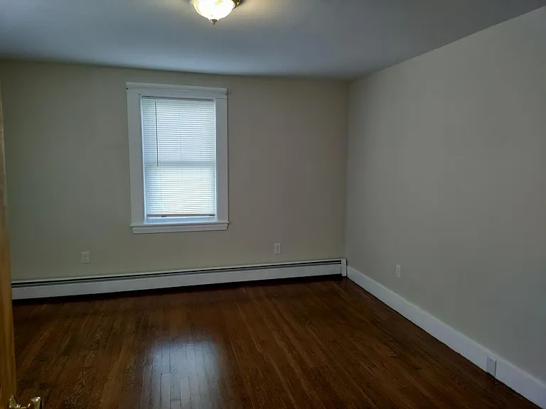 143 Chestnut St #1 — Photo 6