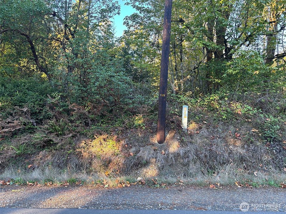 2nd image of 12301 Old Military Rd NE
