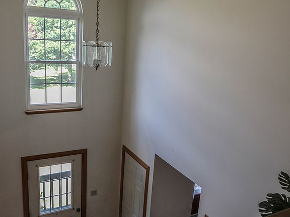 2nd image of 131 Woodbine Dr