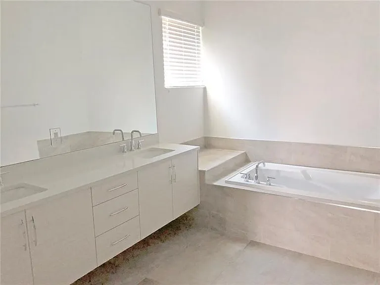 10930 Windward St — Photo 15