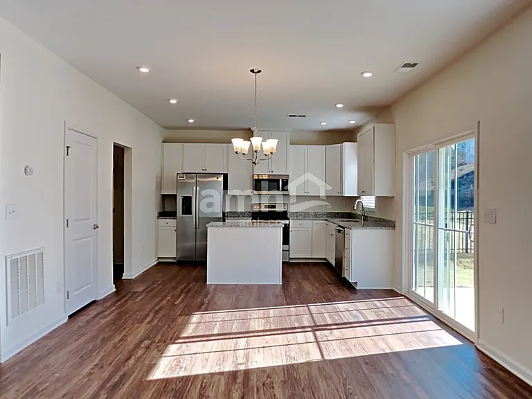 624 Hamilton Park Dr — Photo 4