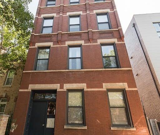 2nd image of 1629 N Burling St #1621