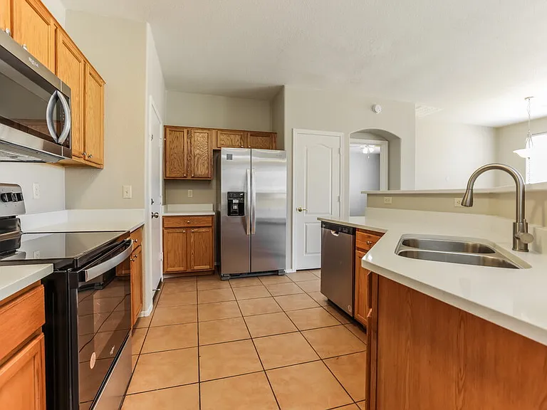 3430 W Avenida Bonita — Photo 7