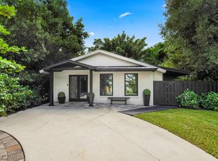 1046 Sperling Ave, Naples, FL 34103