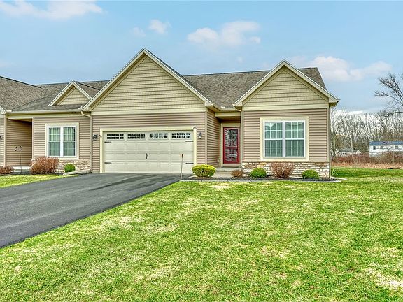 3rd image of 16 Harbour Oaks Way