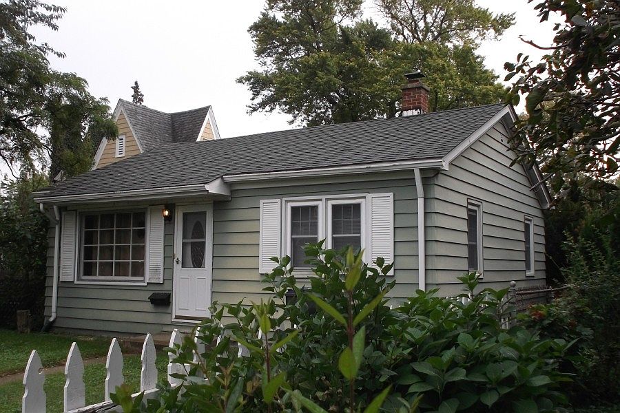 2nd image of 1517 Carmel Blvd
