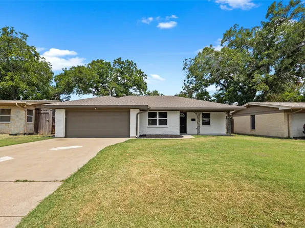1318 Plattner St, Grand Prairie, TX 75050