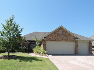 2508 SE 9th St, Moore, OK 73160
