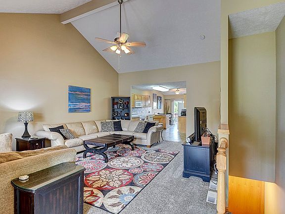 3rd image of 5010 Fountain Dr