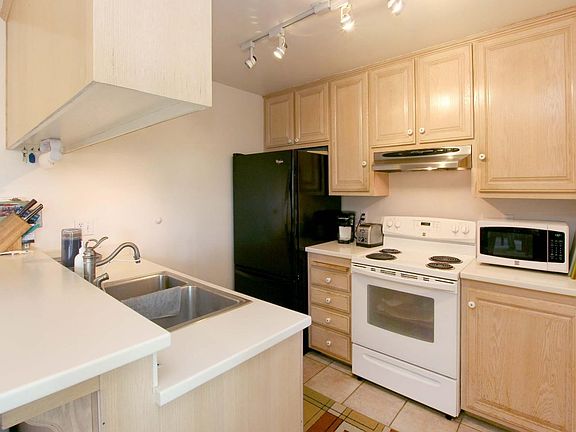 4th image of 1133 Callas Ln APT 1