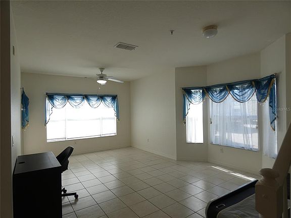 4th image of 2406 GRAND CENTRAL PARKWAY #14
