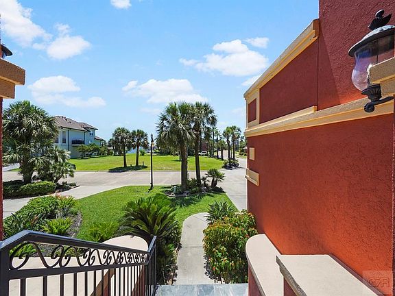 4th image of 1002 Palm Cove Ct