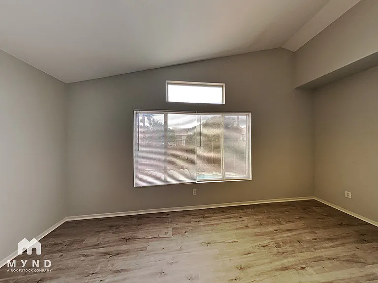245 Farlin Cir — Photo 15