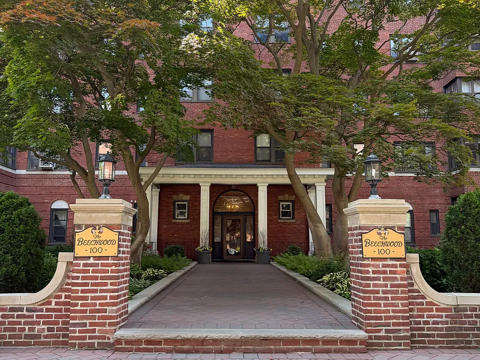 100 Prospect Ave #2E
