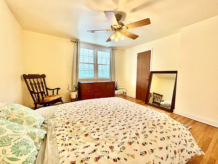 305 E Pleasant St — Photo 13