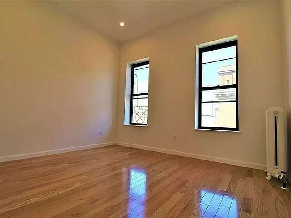 1st image of 190 Wadsworth Ave APT 32