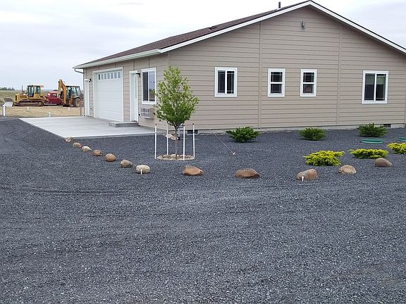 2nd image of 5146 Panorama Dr NE