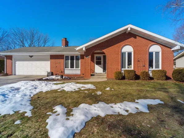 3204 Stokes LANE, Manitowoc, WI 54220