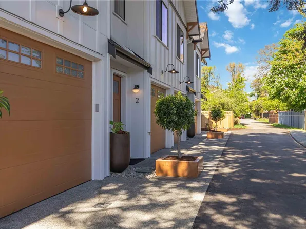 2312 Orchard Ave #1, Sidney, BC V8L 1T6