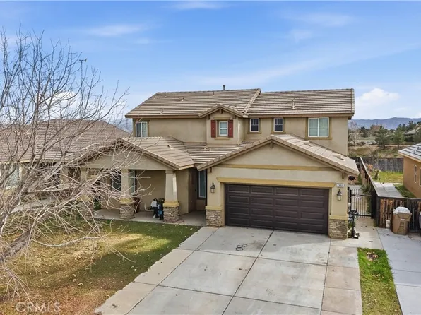 13855 Jackson St, Oak Hills, CA 92344