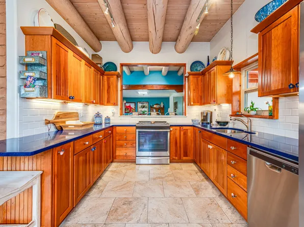 21 Chusco Rd, Santa Fe, NM 87508