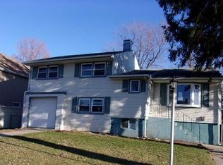 6 Donovan Ave, Carteret, NJ 07008