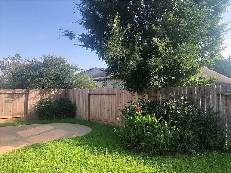 7102 Thistlewood Park Ct — Photo 28