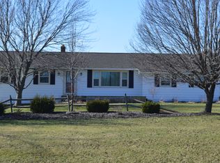 7425 Rochester Rd, East Rochester, OH 44625