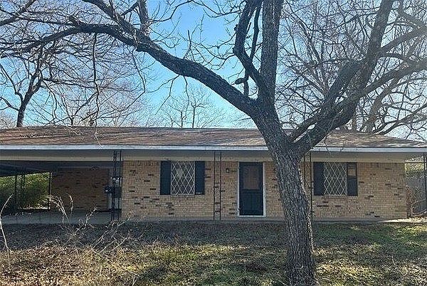 1st image of 1041 SE 5th St
