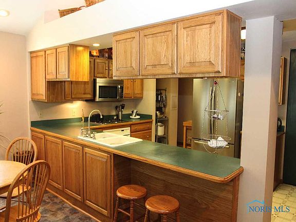 5th image of 10264 Bridgewood St