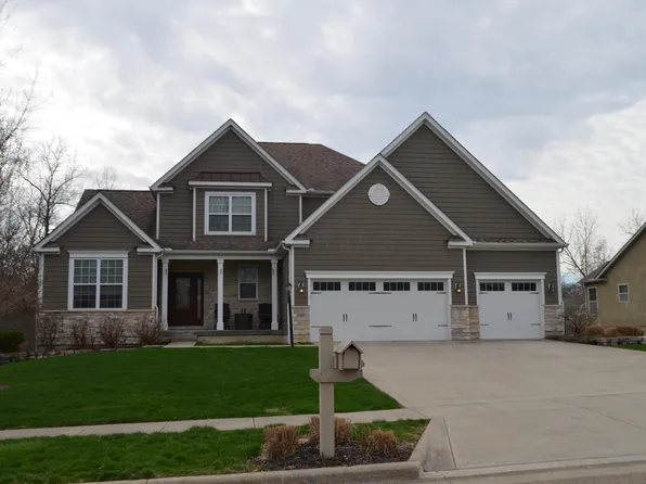 1669 Forest View Dr, Pataskala, OH 43062