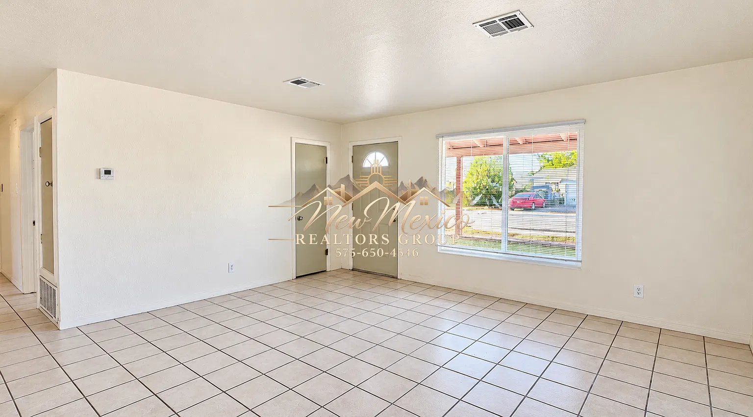 3 bed, 1600 sqft, $1,650 — Photo 2