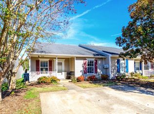 409 E Calhoun Crossing Ct, Spartanburg, SC 29307