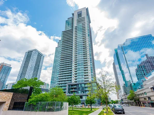 5162 Yonge St, Toronto, ON