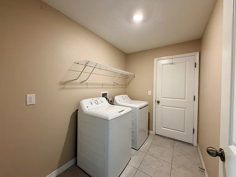 12213 SE 100th Ave — Photo 30