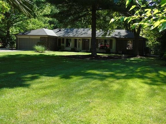 2nd image of 6341 Wood Knoll Ln