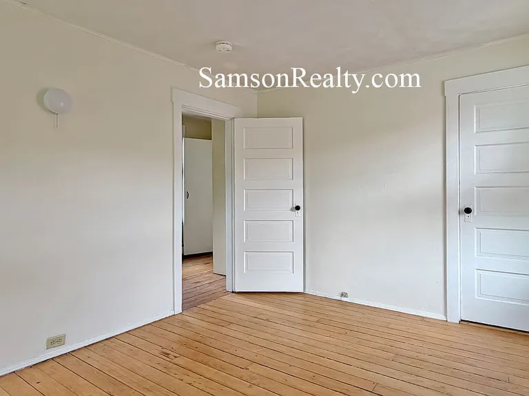 410 Thames St #2 — Photo 14