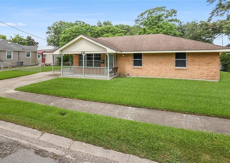 1st image of 237 Roselyn Park Pl