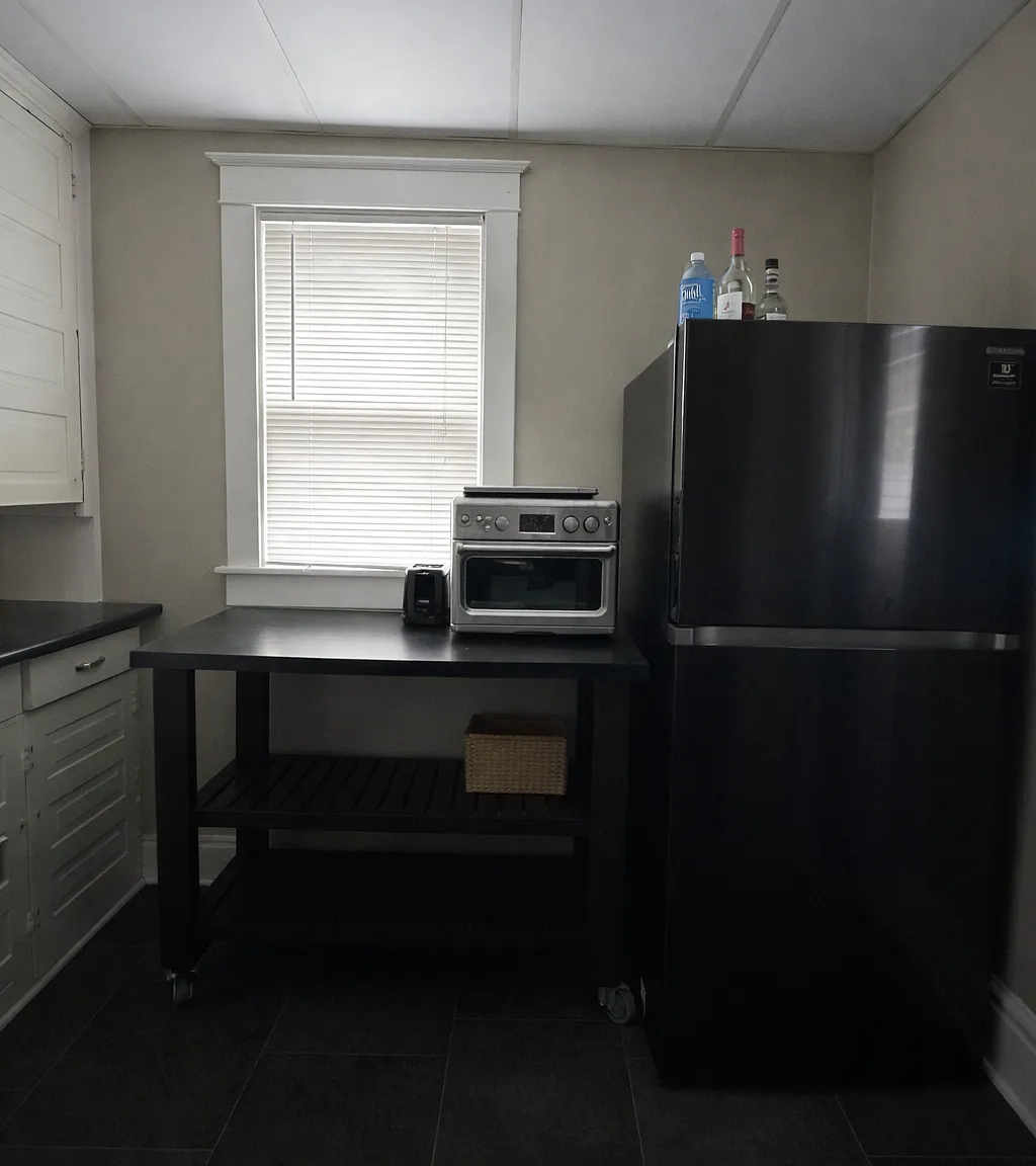 3 bed, 1.0 bath, $495 — Photo 3