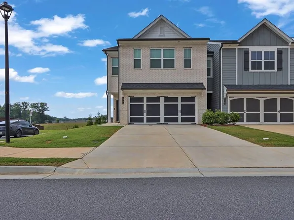 5305 Melbourne Ln, Flowery Branch, GA 30542
