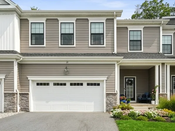 25 Higbie Way, Morris Plains Boro, NJ 07950