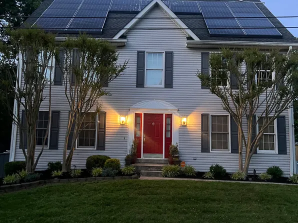 10400 Buena Vista Ave, Lanham, MD 20706