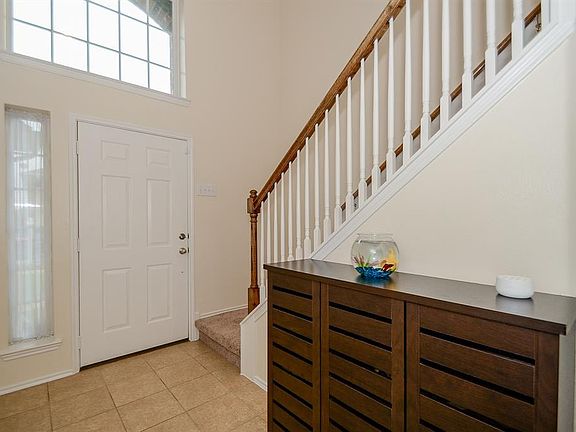 4th image of 1154 Crestmont Place Loop
