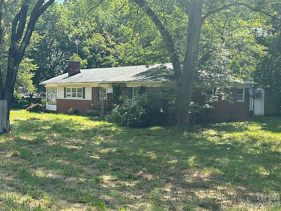 3rd image of 2650 Wilkesboro Blvd
