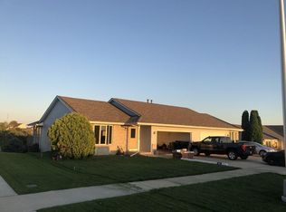 346 N Austin Rd #348, Janesville, WI 53548