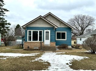 213 6th St SE, Barnesville, MN 56514